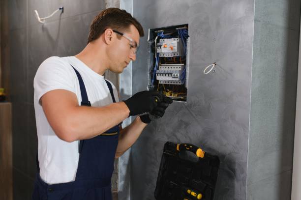 Best 24-Hour Electrician  in Suncoast Estates, FL